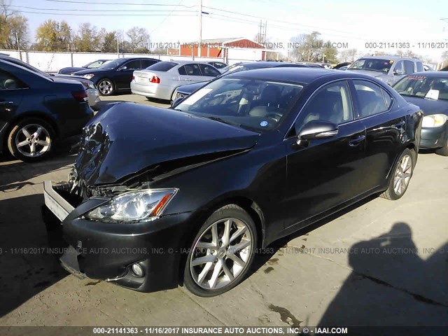 JTHCF5C2XB5046722 - 2011 LEXUS IS 250 GRAY photo 2