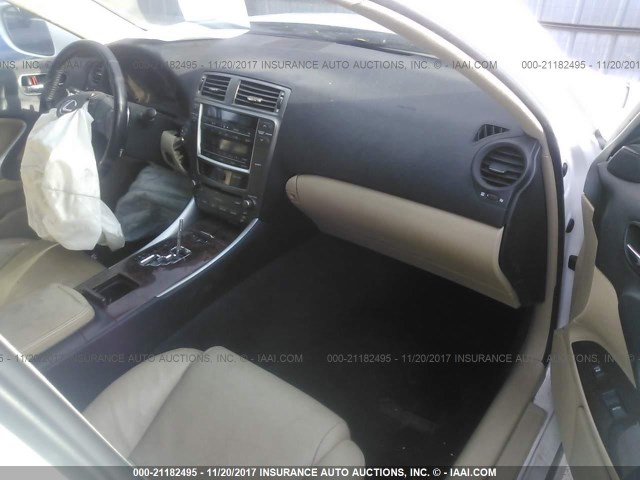 JTHBK262285060575 - 2008 LEXUS IS 250 WHITE photo 5