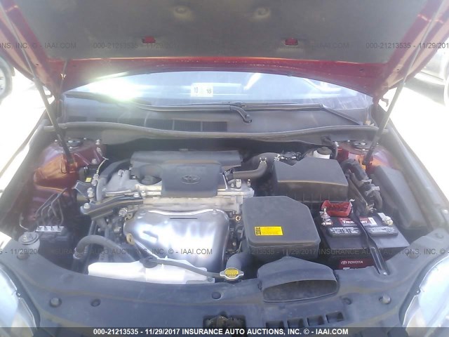 4T1BF1FK0FU913537 - 2015 TOYOTA CAMRY LE/XLE/SE/XSE RED photo 10