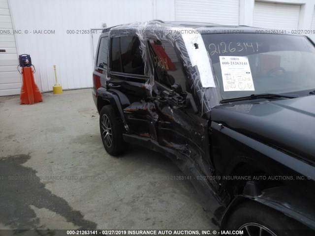 1J8HG48PX7C632898 - 2007 JEEP COMMANDER BLACK photo 6