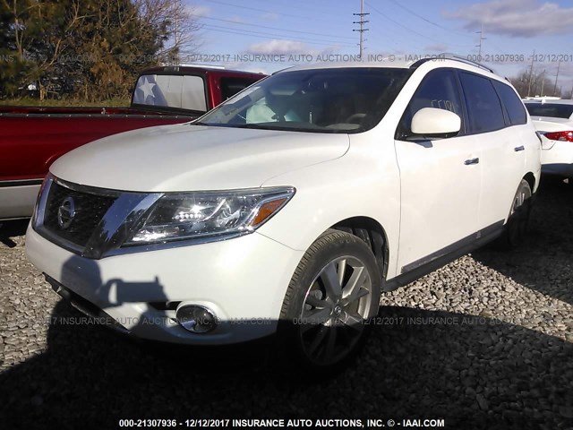 5N1AR2MM4EC626400 - 2014 NISSAN PATHFINDER S/SV/SL/PLATINUM WHITE photo 2