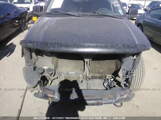 1FMPU16555LA86922 - 2005 FORD EXPEDITION XLT GRAY photo 6