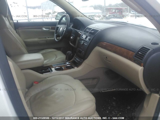 5GZER237X8J148726 - 2008 SATURN OUTLOOK XR Ақ фото 5