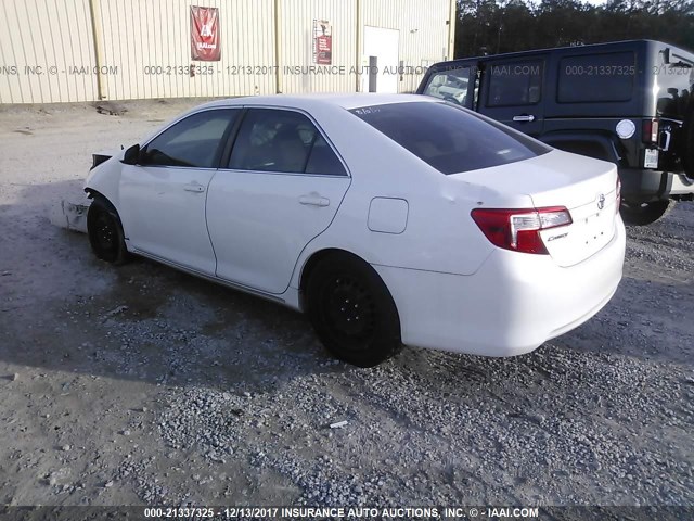 4T1BF1FK2DU225794 - 2013 TOYOTA CAMRY L/SE/LE/XLE 白色 照片 3