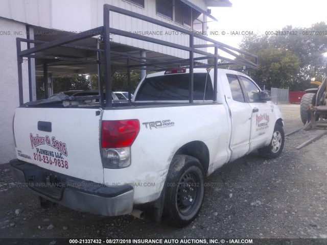 5TFRT54167X013190 - 2007 TOYOTA TUNDRA DOUBLE CAB SR5 WHITE photo 4