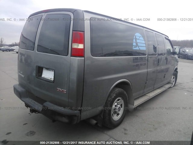 1GTZGGBA5A1116579 - 2010 GMC SAVANA G2500 GRAY photo 4