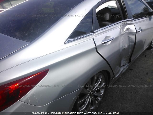 5NPEC4AC3DH787127 - 2013 HYUNDAI SONATA SE/LIMITED SILVER photo 6