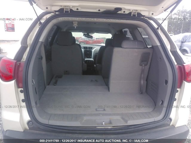 1GNKRGED2BJ168102 - 2011 CHEVROLET TRAVERSE CREAM photo 8