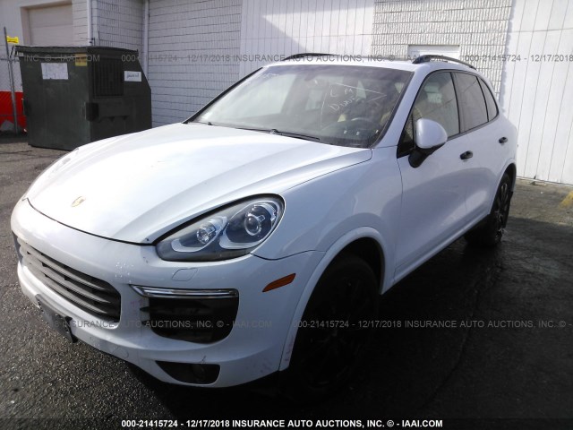 WP1AA2A25HKA87616 - 2017 PORSCHE CAYENNE WHITE photo 2