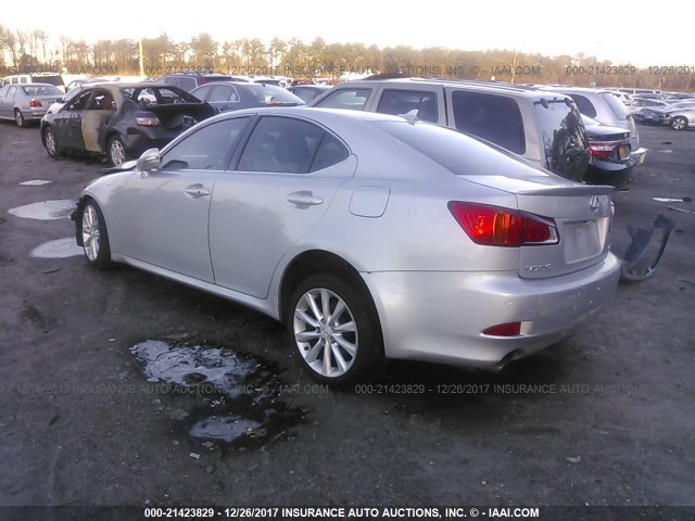 JTHCK262092028733 - 2009 LEXUS IS 250 GRAY photo 3