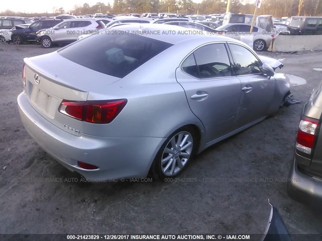 JTHCK262092028733 - 2009 LEXUS IS 250 GRAY photo 4