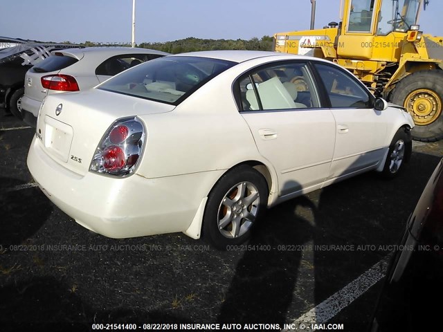 1N4AL11D85C203524 - 2005 NISSAN ALTIMA S/SL WHITE photo 4