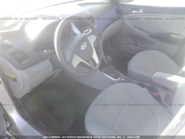 KMHCT4AE8HU200520 - 2017 HYUNDAI ACCENT SE SILVER photo 5