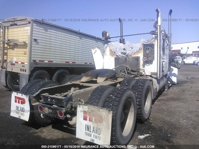 1XKWDR9X8YR849596 - 2000 KENWORTH CONSTRUCTION W900 WHITE photo 4