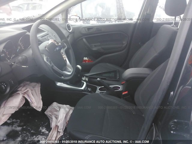 3FADP4EJ3HM146137 - 2017 FORD FIESTA SE BLACK photo 5