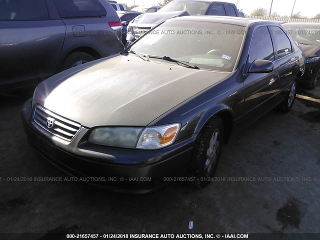 JT2BG22K6Y0421997 - 2000 TOYOTA CAMRY CE/LE/XLE 灰色 照片 2