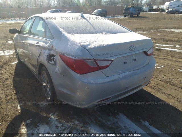 5NPEC4AC0DH633748 - 2013 HYUNDAI SONATA SE/LIMITED SILVER photo 3