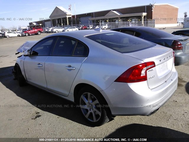 YV140MFJ8F1362003 - 2015 VOLVO S60 SILVER photo 3