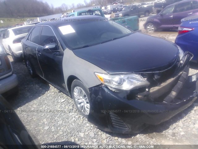 4T1BD1FK4EU105244 - 2014 TOYOTA CAMRY HYBRID/LE/XLE GRAY photo 1