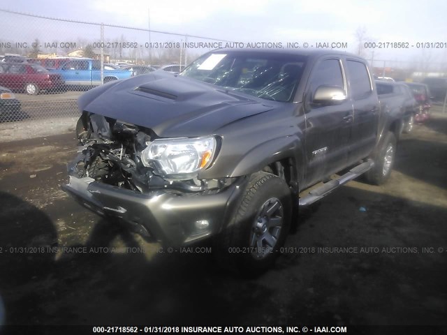 3TMLU4EN6EM163396 - 2014 TOYOTA TACOMA DOUBLE CAB GRAY photo 2