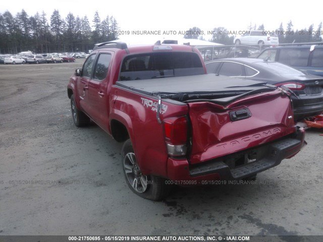 3TMCZ5ANXHM050696 - 2017 TOYOTA TACOMA DBL CAB/SR/TRDSPT/OR/PRO RED photo 3