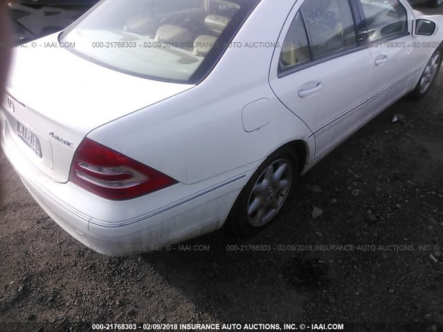 WDBRF81J84F517270 - 2004 MERCEDES-BENZ C 240 4MATIC WHITE photo 4