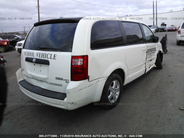 2D4RN4DE3AR439712 - 2010 DODGE GRAND CARAVAN SE WHITE photo 4