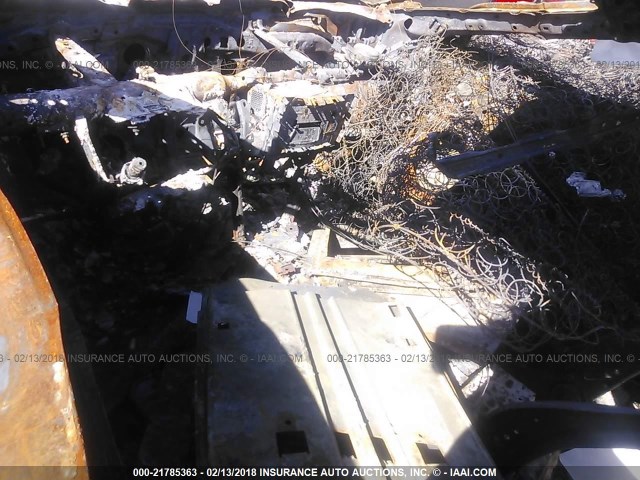 4T1BF1FK3GU197587 - 2016 TOYOTA CAMRY LE/XLE/SE/XSE BROWN photo 5