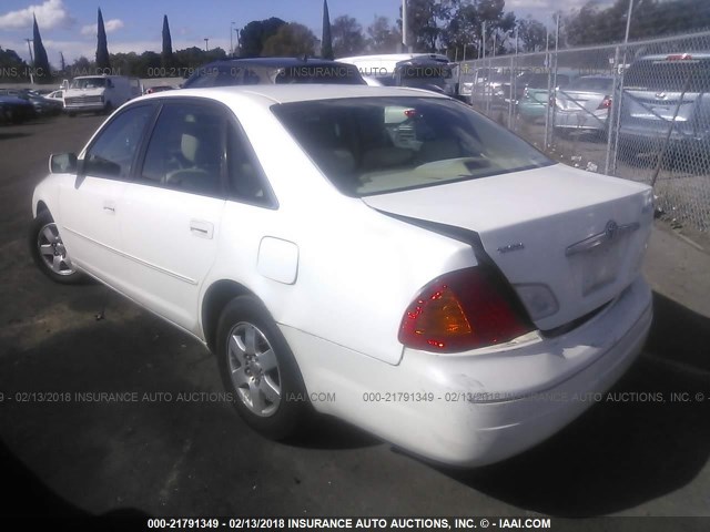 4T1BF28B62U255882 - 2002 TOYOTA AVALON XL/XLS WHITE photo 3