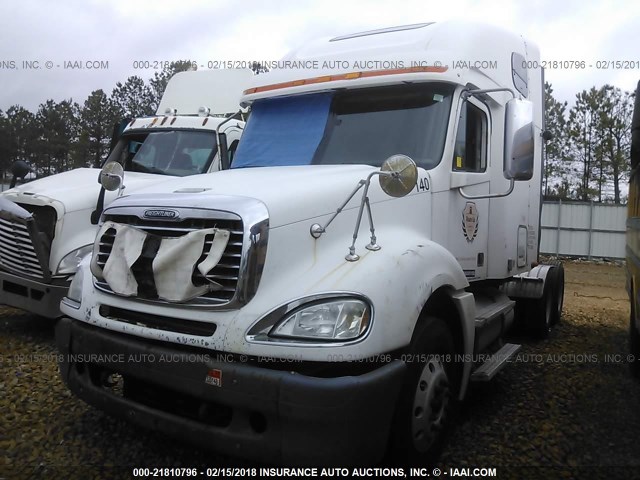 1FUJA6CK27LY39893 - 2007 FREIGHTLINER CONVENTIONAL COLUMBIA WHITE photo 2