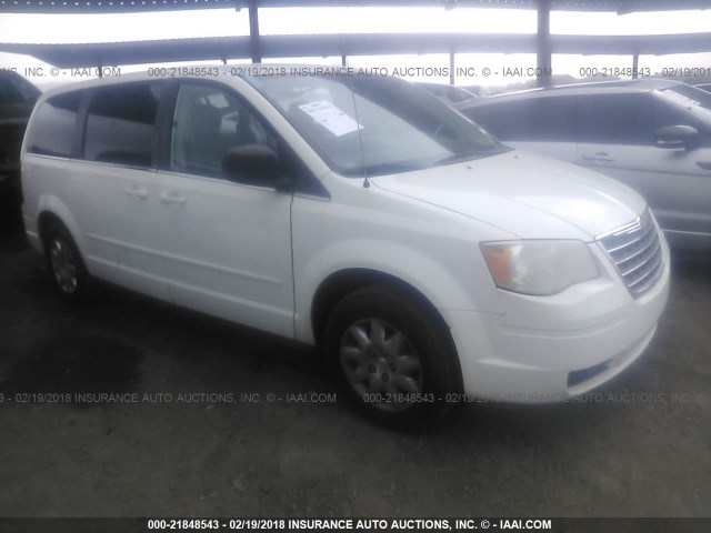 2A4RR4DE7AR206556 - 2010 CHRYSLER TOWN & COUNTRY LX WHITE photo 1