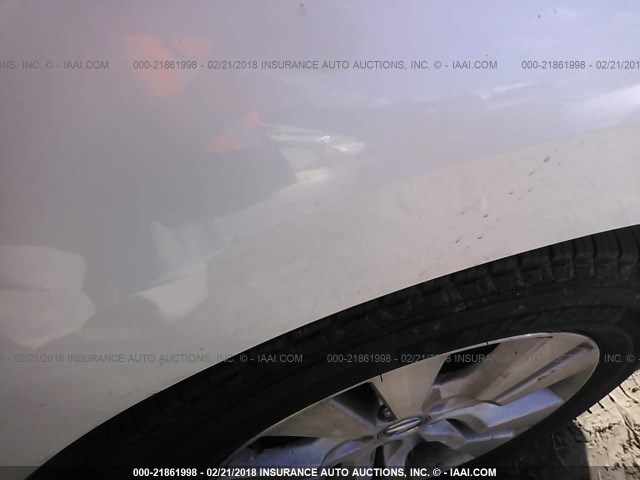 5J8TB2H22AA000717 - 2010 ACURA RDX WHITE photo 6