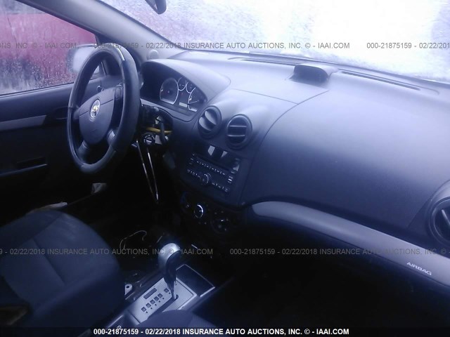 KL1TD56E19B603727 - 2009 CHEVROLET AVEO LS/LT SILVER photo 5