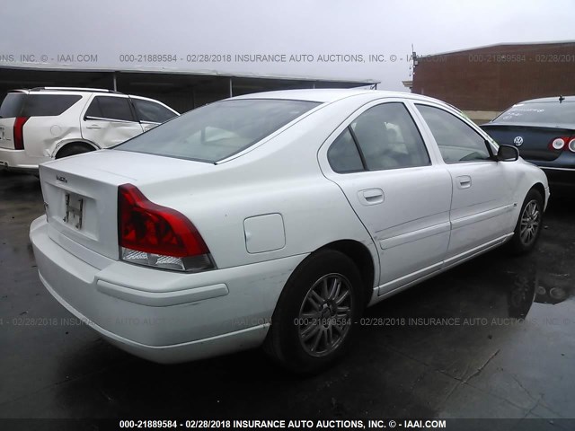 YV1RS612952459084 - 2005 VOLVO S60 WHITE photo 4