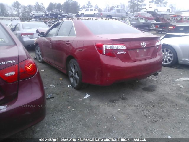 4T1BF1FK8EU822580 - 2014 TOYOTA CAMRY L/SE/LE/XLE RED photo 3
