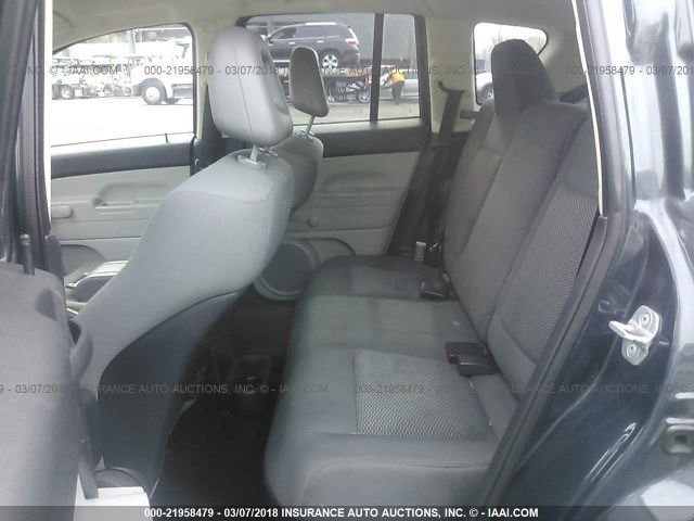 1J8FF47W47D390039 - 2007 JEEP COMPASS GRAY photo 8