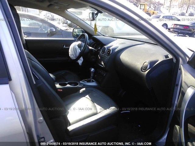 JN8AS5MV6DW104520 - 2013 NISSAN ROGUE S/SV SILVER photo 5