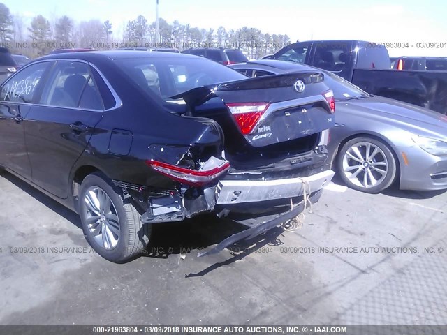 4T1BF1FK5HU367983 - 2017 TOYOTA CAMRY LE/XLE/SE/XSE BLACK photo 6