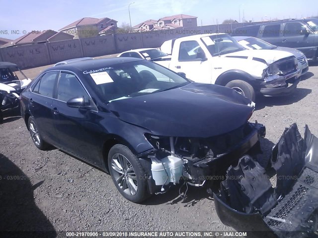 4T1BF1FK7HU697186 - 2017 TOYOTA CAMRY LE/XLE/SE/XSE BLACK photo 1