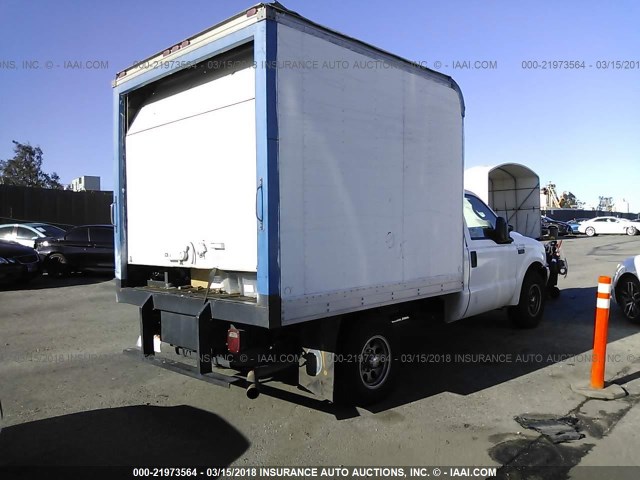 1FDSF34L03EA74633 - 2003 FORD F350 SRW SUPER DUTY WHITE photo 4