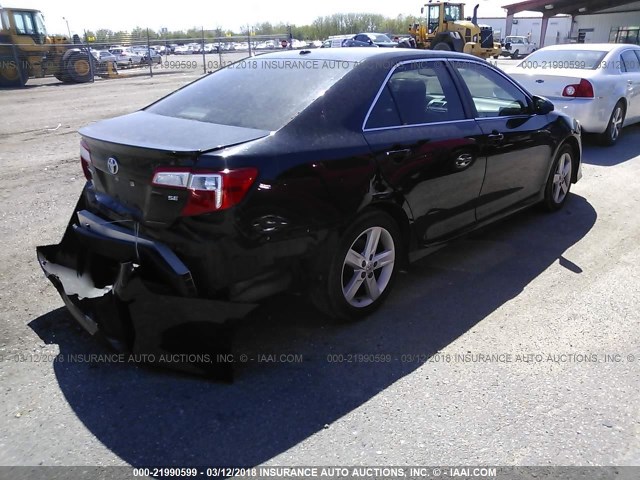 4T1BF1FK7CU053230 - 2012 TOYOTA CAMRY SE/LE/XLE 黑色 照片 4