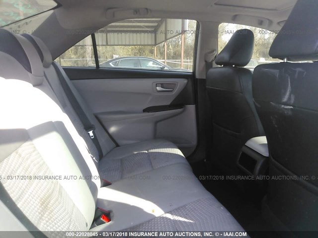 4T1BF1FK1FU492637 - 2015 TOYOTA CAMRY LE/XLE/SE/XSE WHITE photo 8