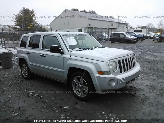 1J8FT48W68D682753 - 2008 JEEP PATRIOT LIMITED SILVER photo 1