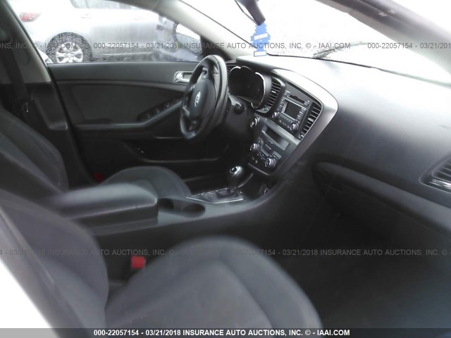 KNAGM4AD1C5014327 - 2012 KIA OPTIMA HYBRID WHITE photo 5