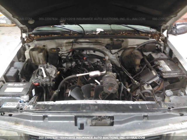 1GNEK13R5XJ331832 - 1999 CHEVROLET TAHOE K1500 WHITE photo 10