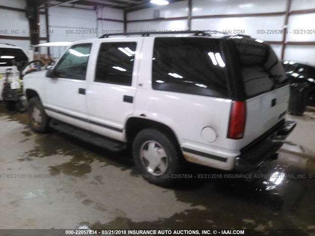 1GNEK13R5XJ331832 - 1999 CHEVROLET TAHOE K1500 WHITE photo 3