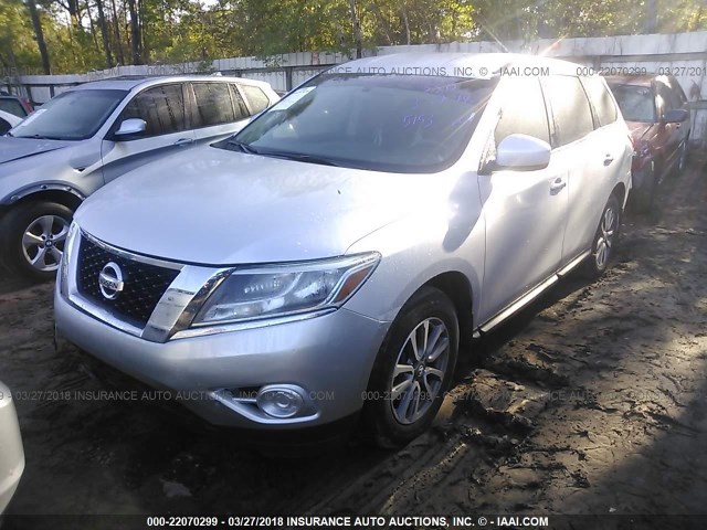 5N1AR2MM2DC685153 - 2013 NISSAN PATHFINDER S/SV/SL/PLATINUM SILVER photo 2