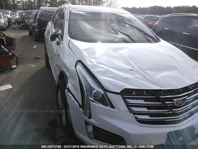 1GYKNDRSXJZ109028 - 2018 CADILLAC XT5 LUXURY WHITE photo 6