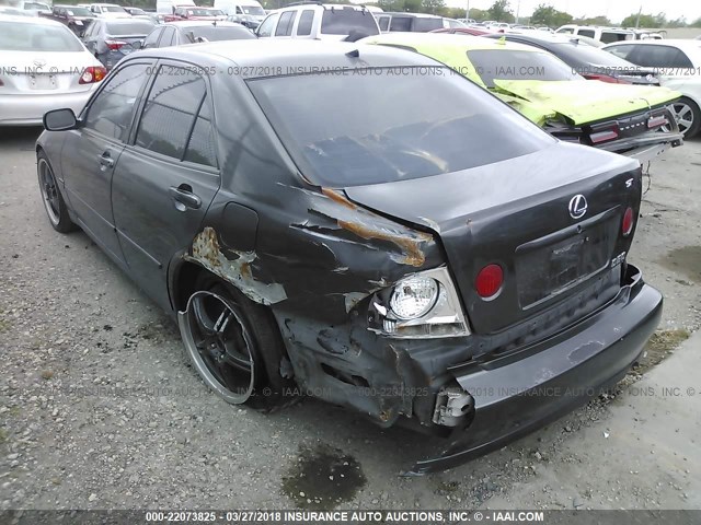 JTHBD192120060698 - 2002 LEXUS IS 300 GRAY photo 3