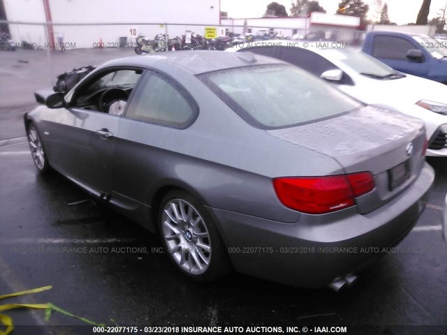 WBAKE5C53CE756411 - 2012 BMW 328 I SULEV GRAY photo 3